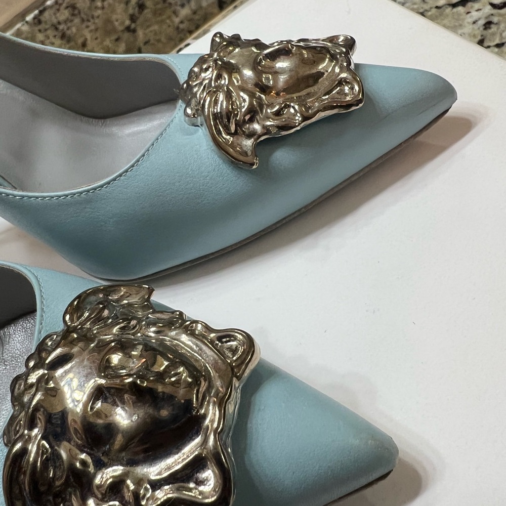 Versace Hell Very Comfortable! - image 4